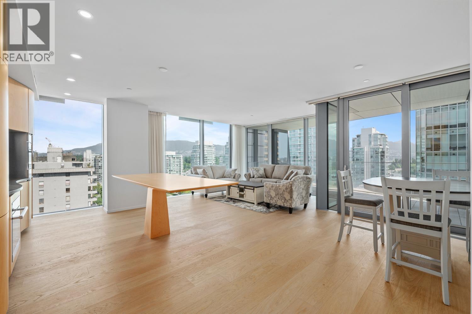 #140X 1568 ALBERNI Street, Vancouver, British Columbia, V6G0E3, Vancouver, British Columbia — photo 3 of 5