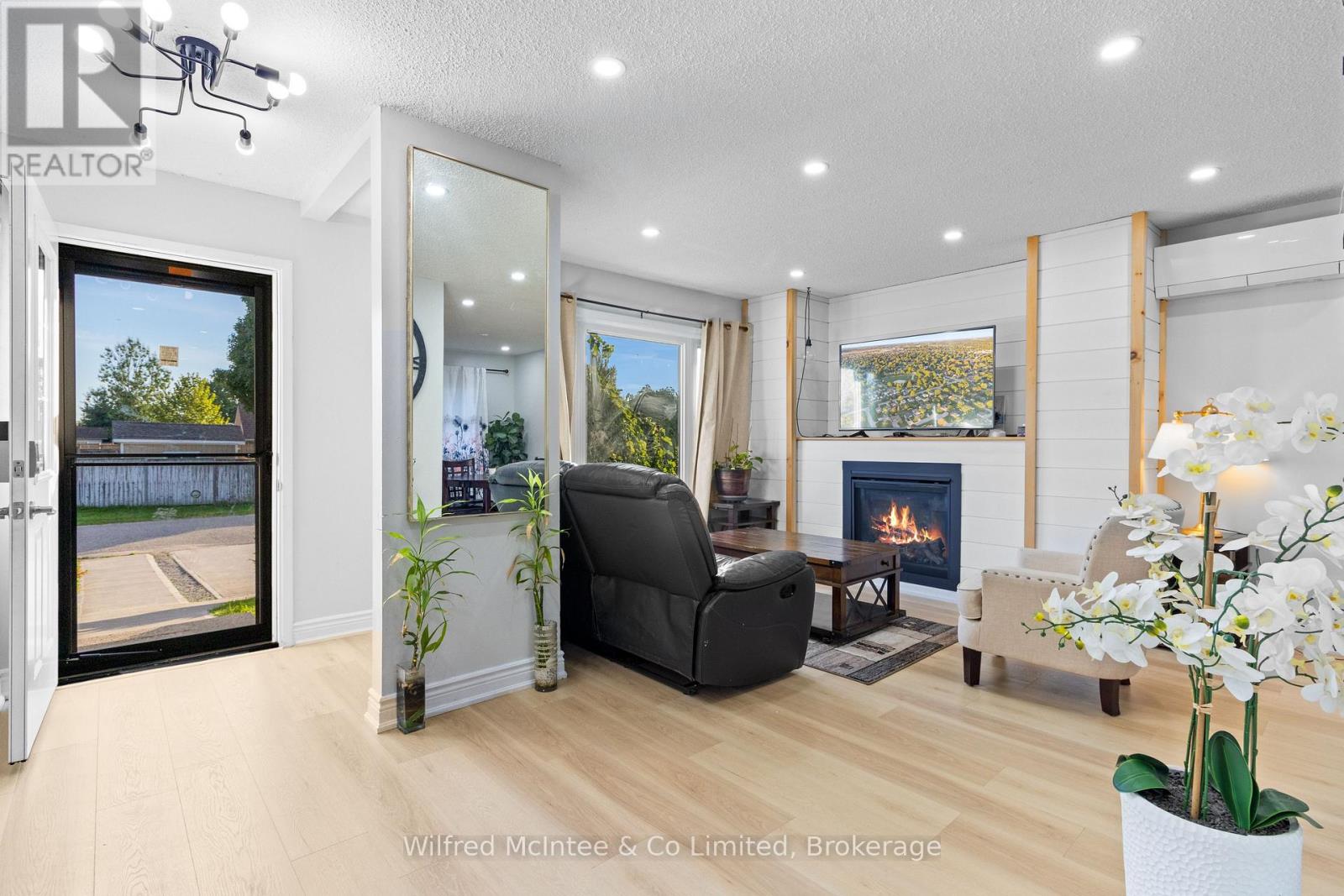 517 WALES DRIVE - 9