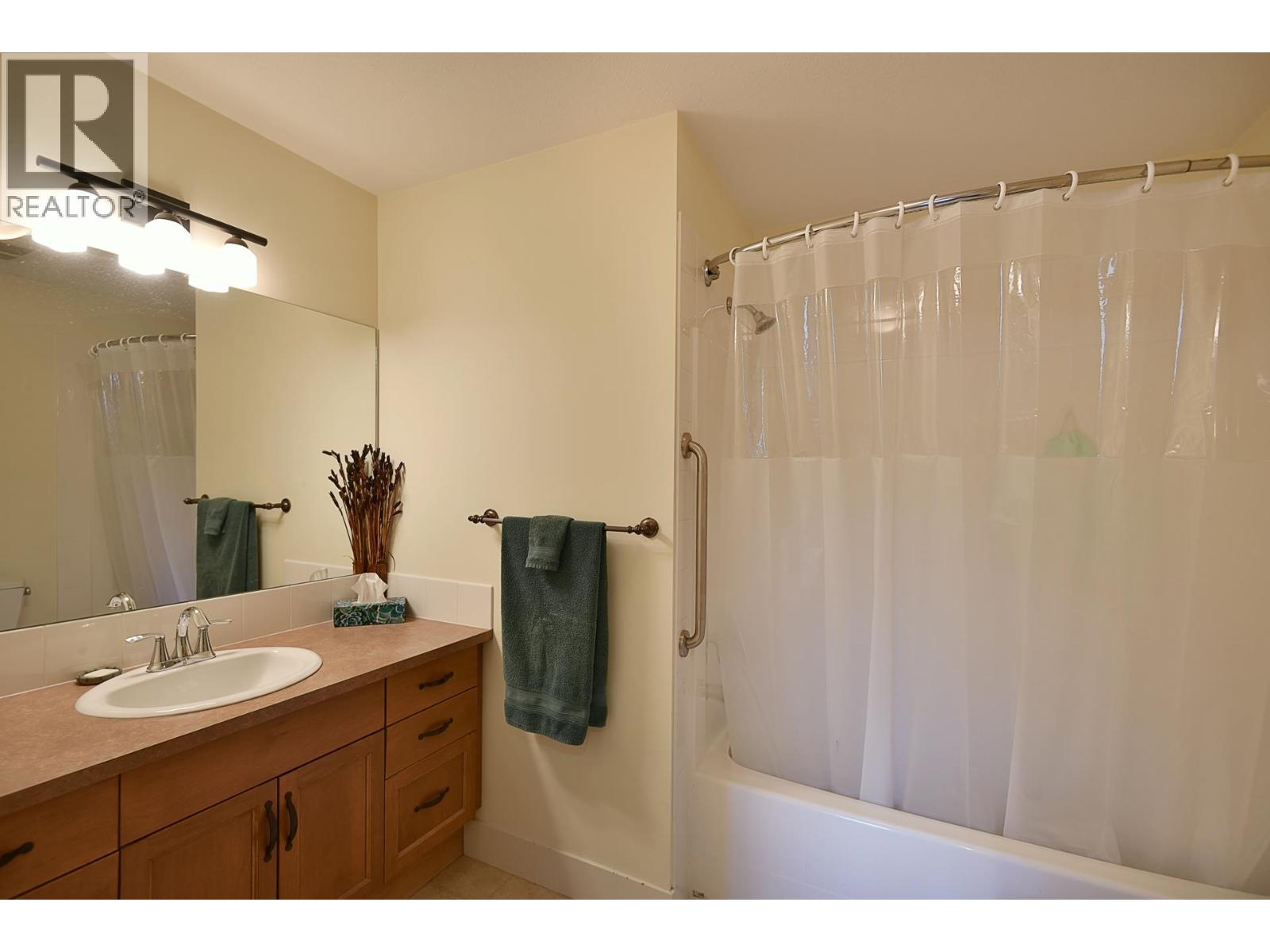 303 5711 EBBTIDE STREET, Sechelt
