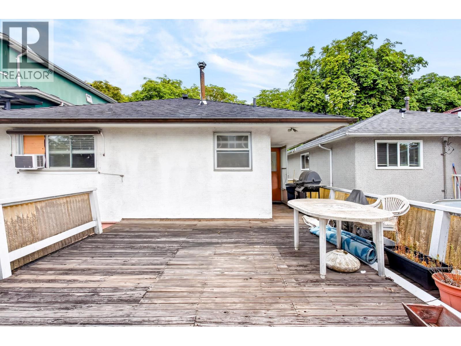 3 Bed, 1 Bath House for Sale in Vancouver – 2175 WAVERLEY AVENUE, Vancouver – MLS# R3159133 - Image 24