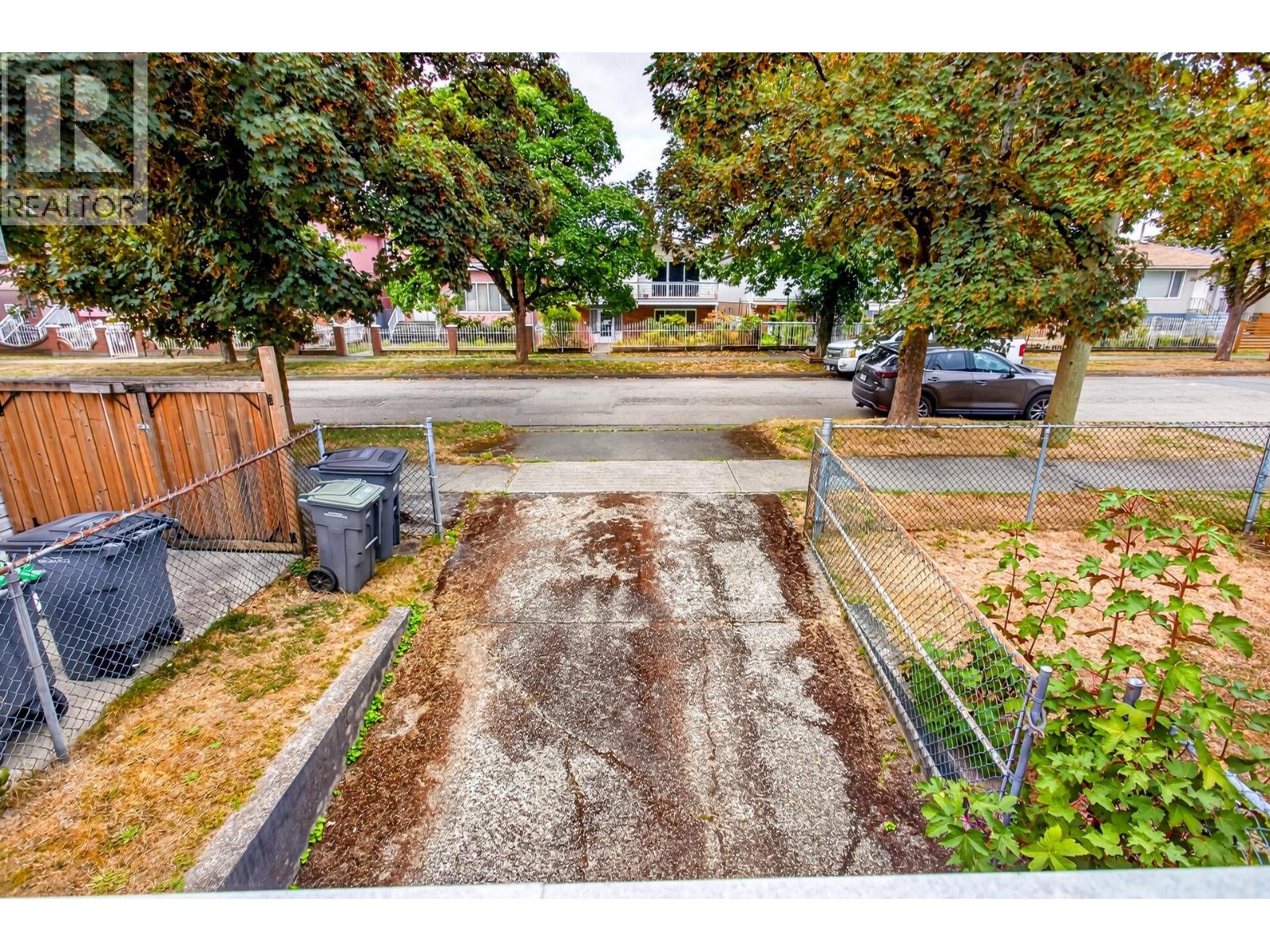3 Bed, 1 Bath House for Sale in Vancouver – 2175 WAVERLEY AVENUE, Vancouver – MLS# R3159133 - Image 25