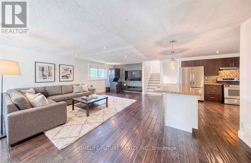 #Main 88 Clover Ridge Drive West, Ajax (South West), Ontario, L1S3E8, Ajax (South West), Ontario — photo 2 of 5