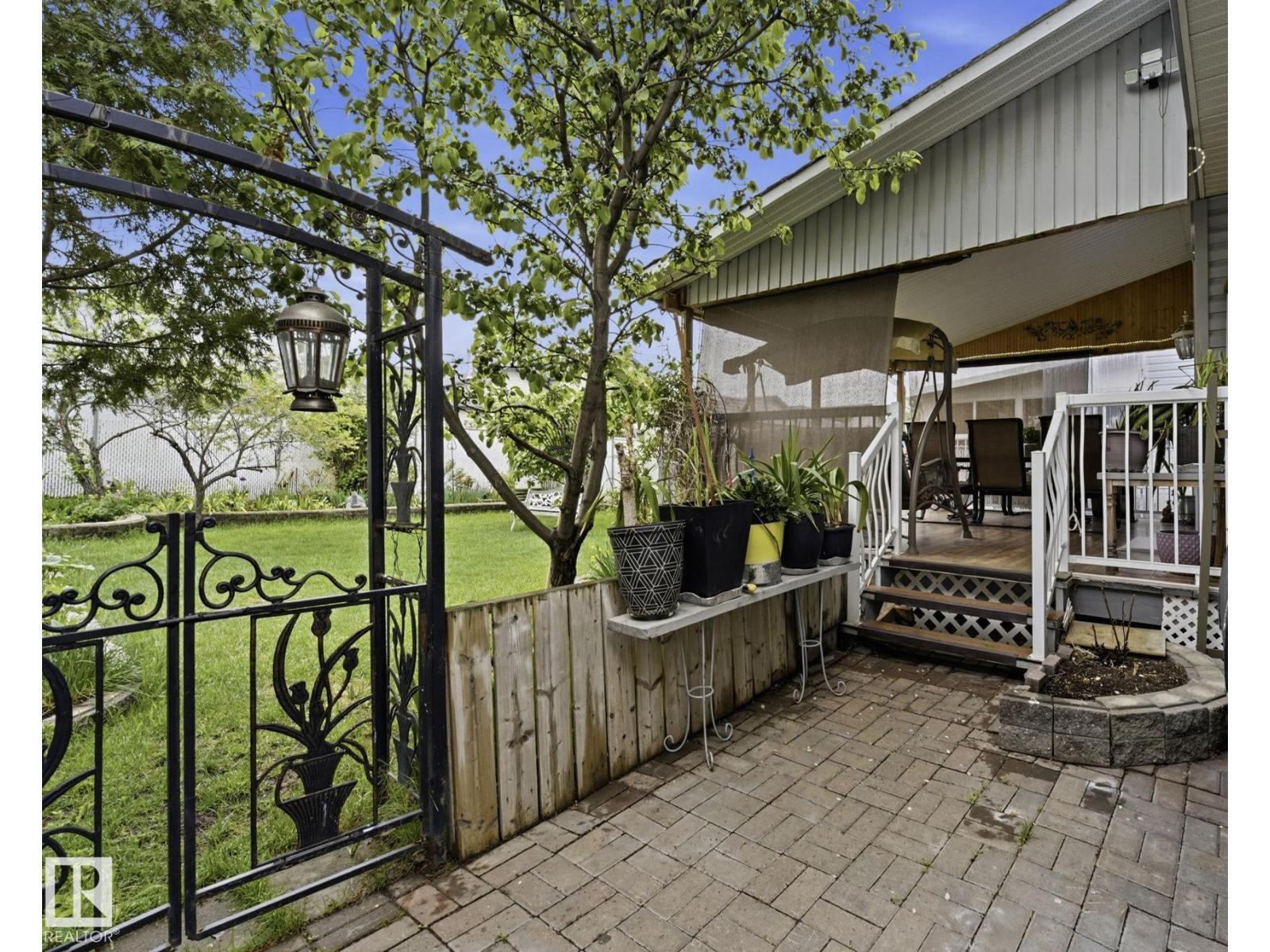 3231 28A AV NW - 24