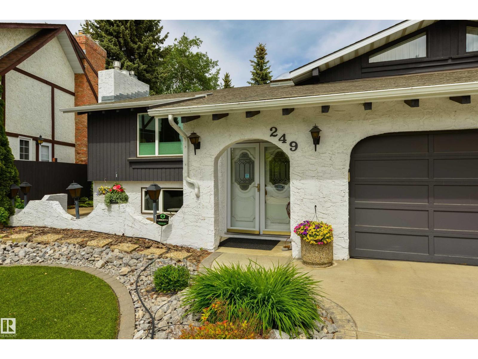 249 WOLF WILLOW CR NW, Westridge (Edmonton), Edmonton photo 3