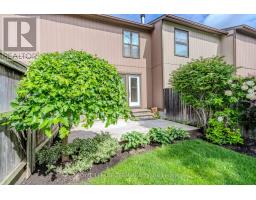 B - 2 Larkshire Lane, Ottawa, ON K2J1Y6 Photo 31