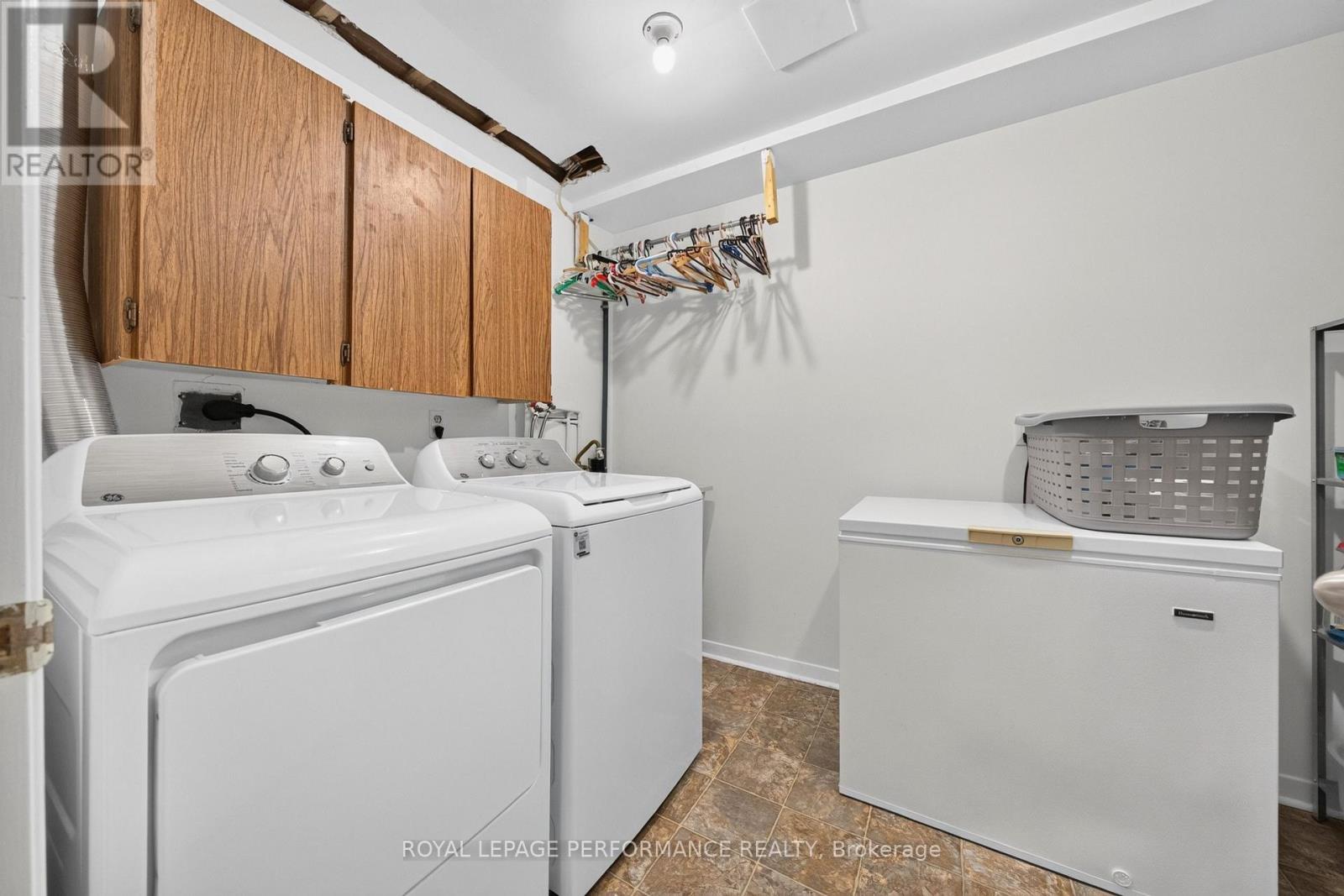 (175) - 3903E Old Richmond Road
