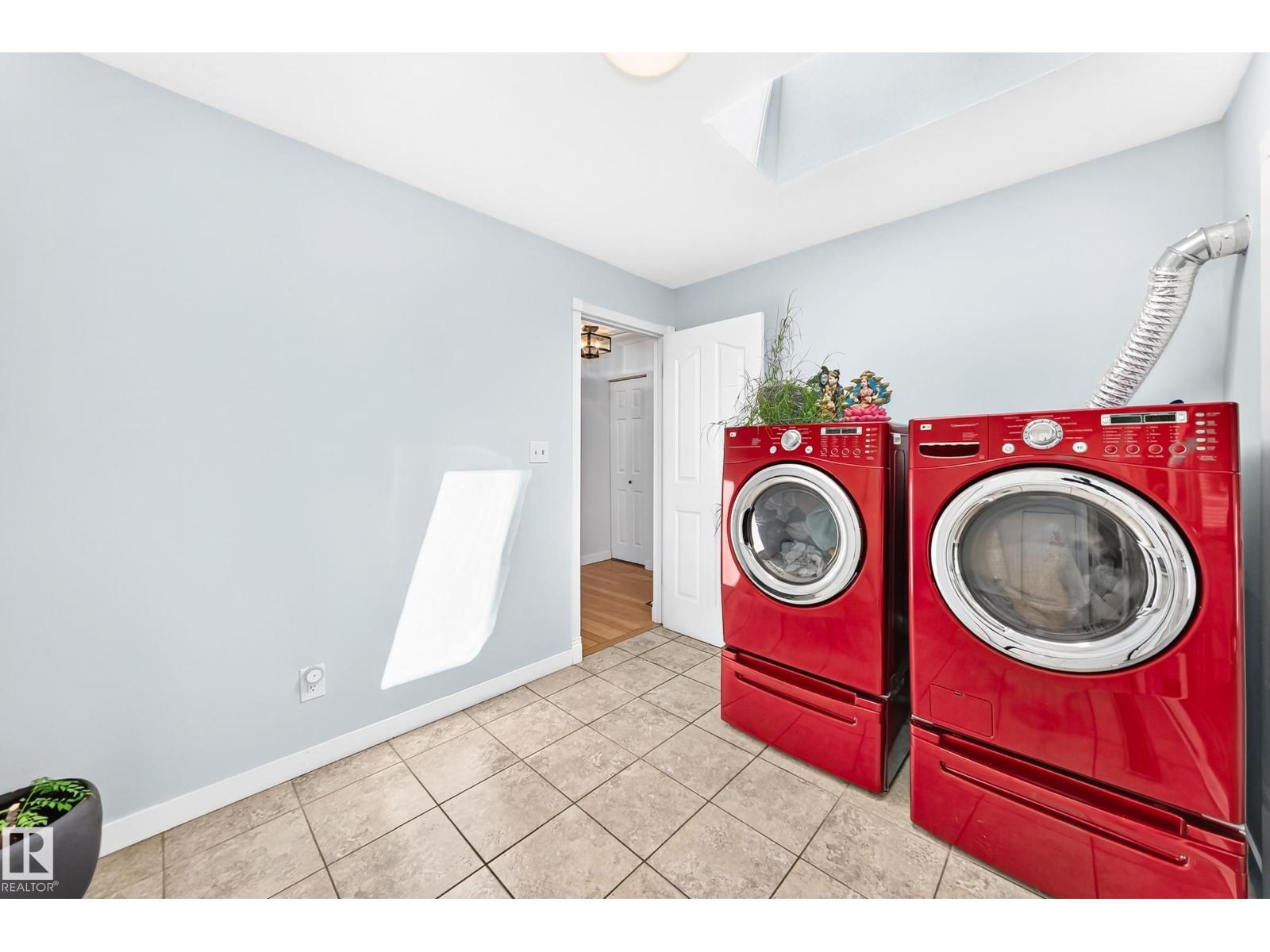 11945 138 AV NW - 40