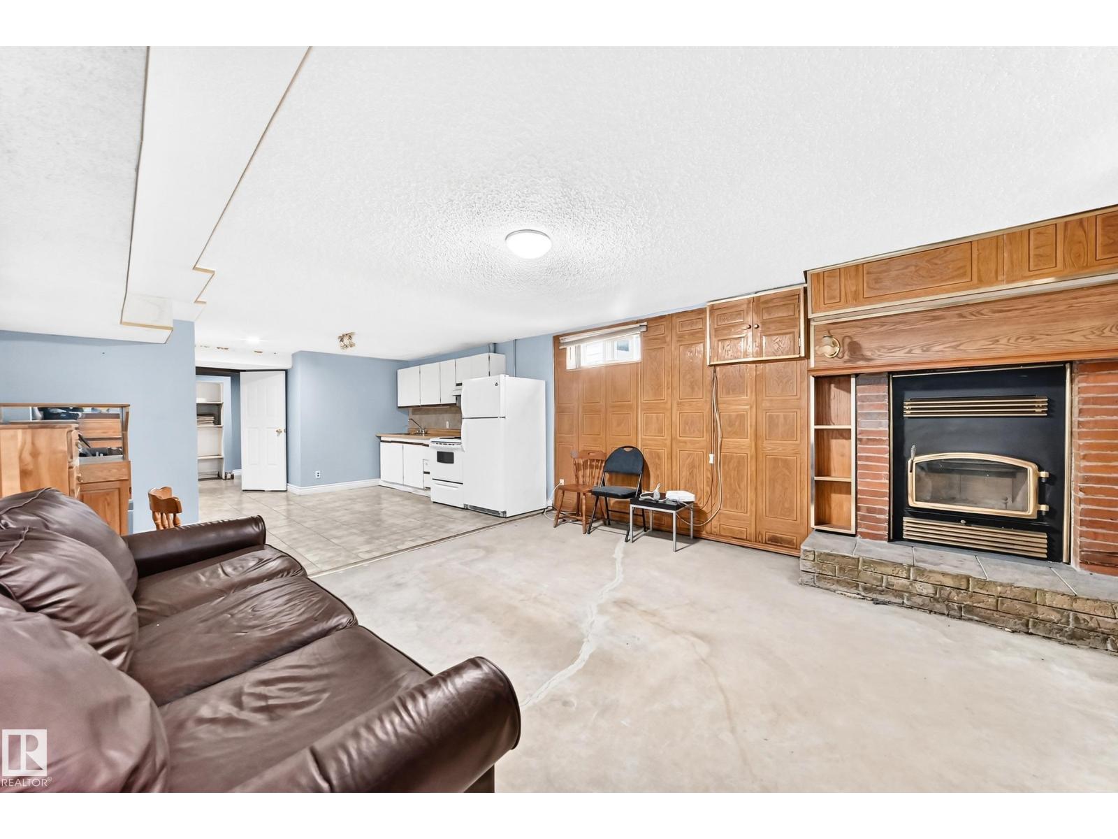 11945 138 AV NW - Image 30