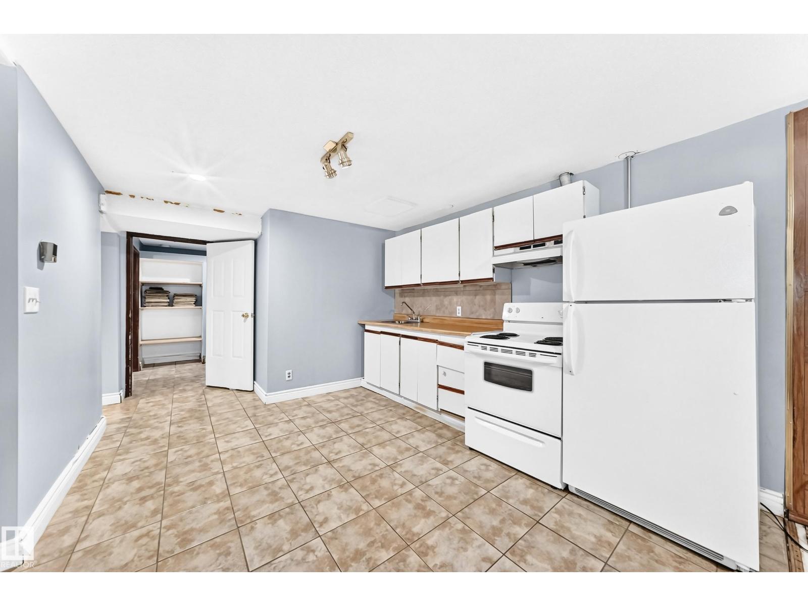 11945 138 AV NW - Image 32