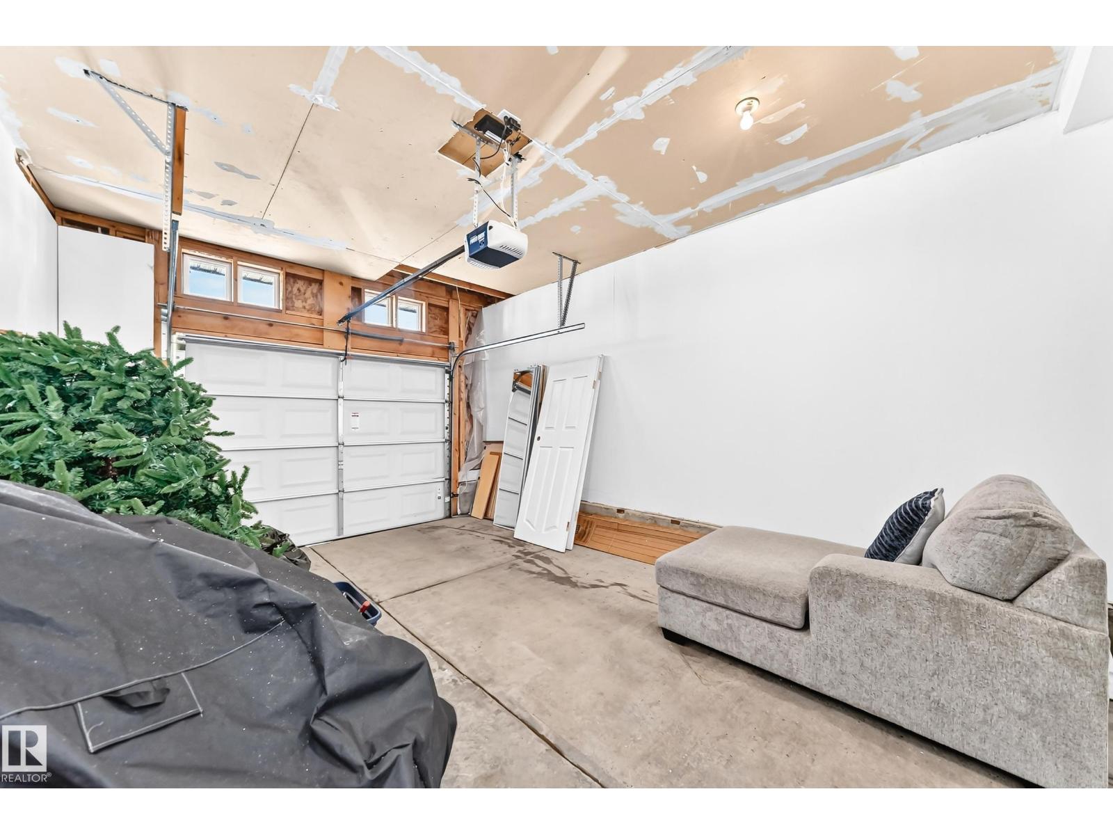 11945 138 AV NW - 45