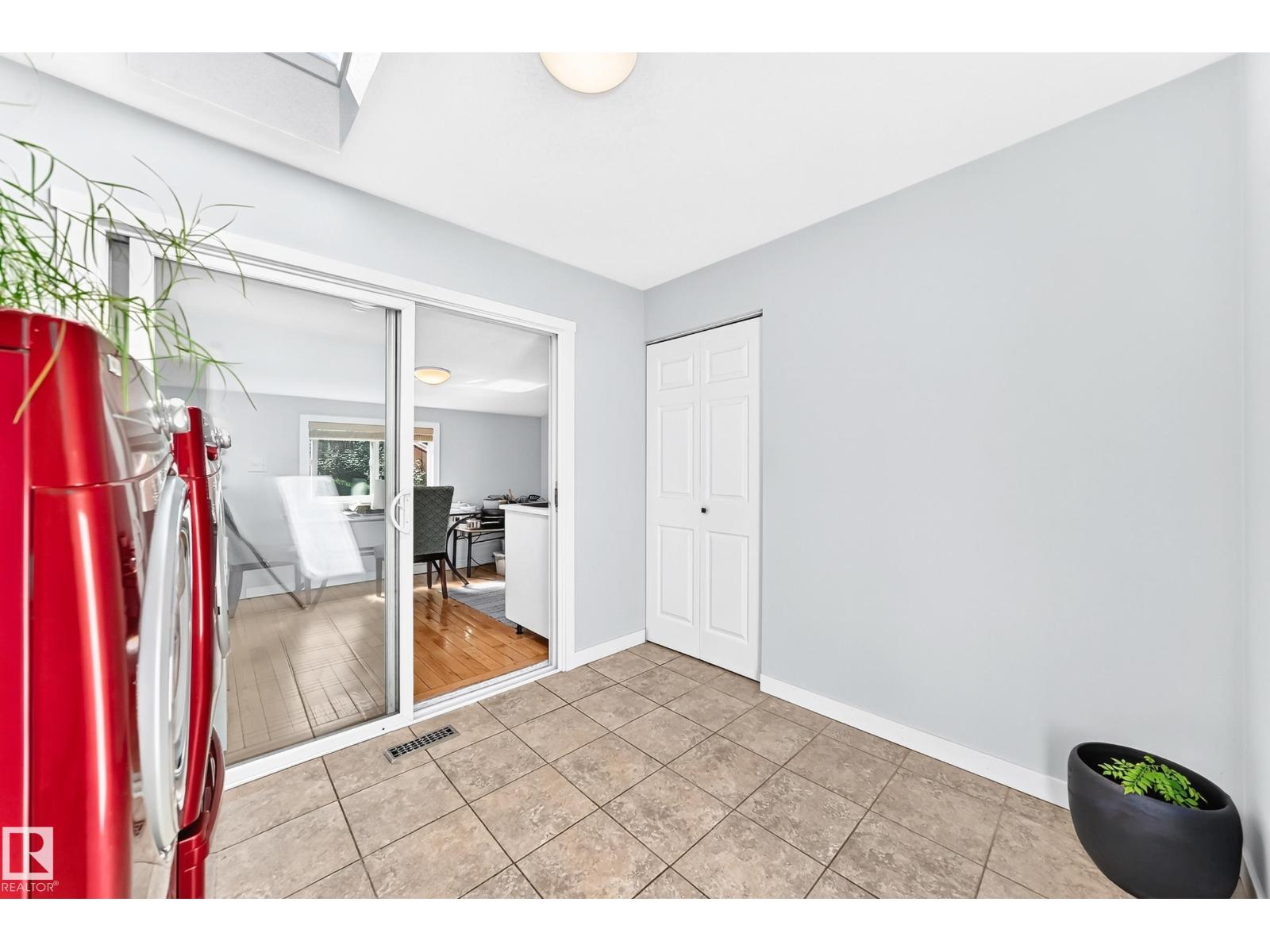 11945 138 AV NW - 41
