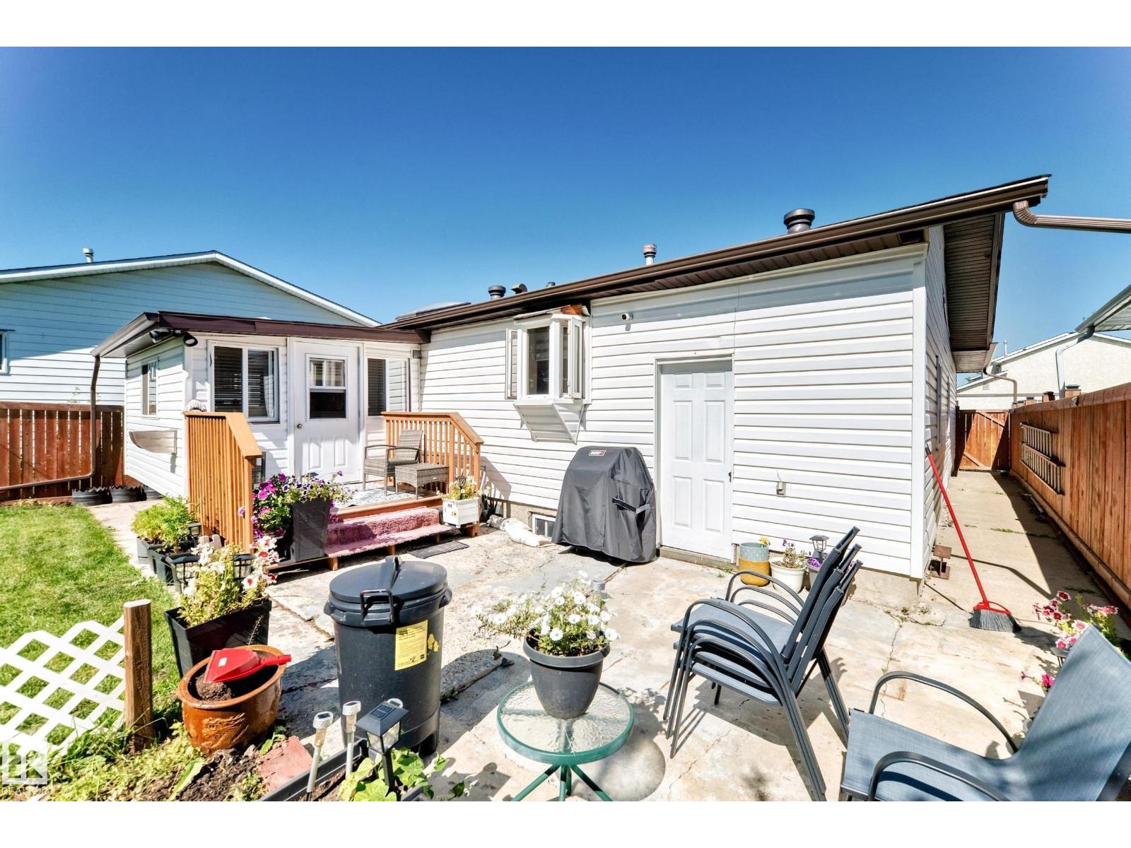 11945 138 AV NW - 49