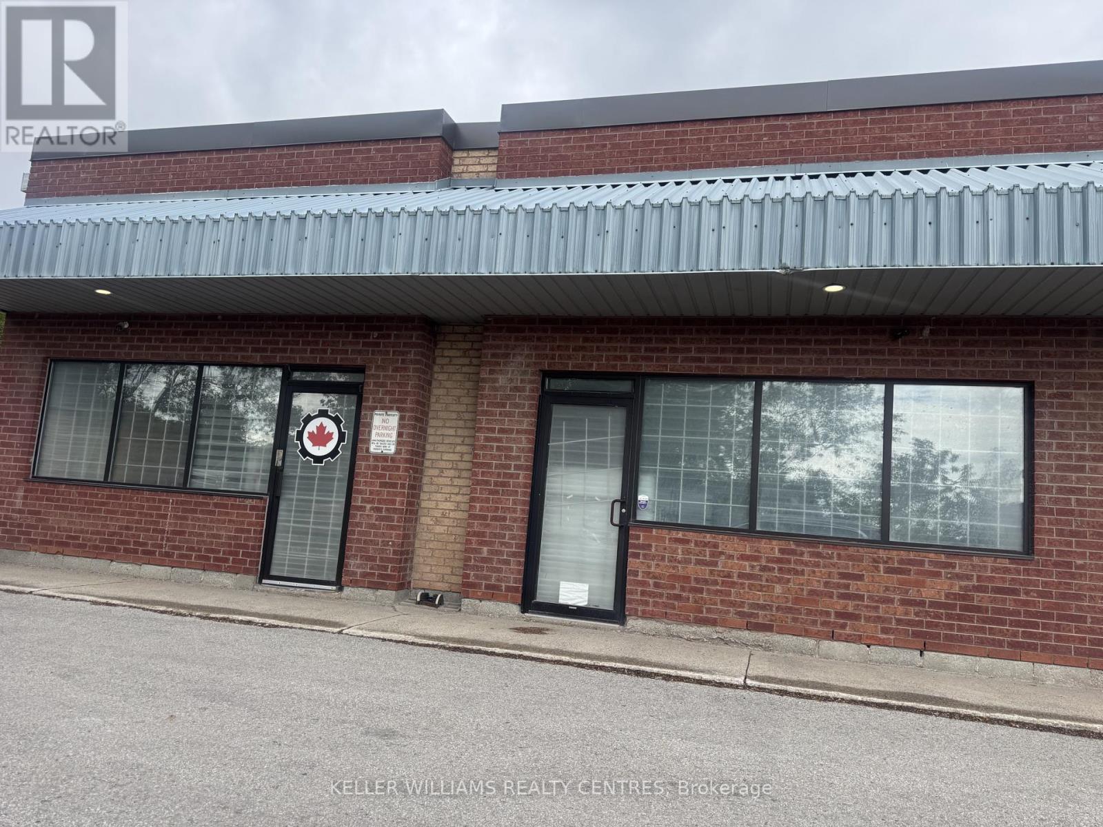 #18/19A 712 Wilson Road South, Oshawa (Farewell), Ontario, L1H8R3, Oshawa (Farewell), Ontario — photo 2 of 3