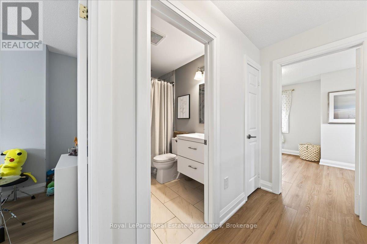 #37 2300 BRAYS LANE - Image 31