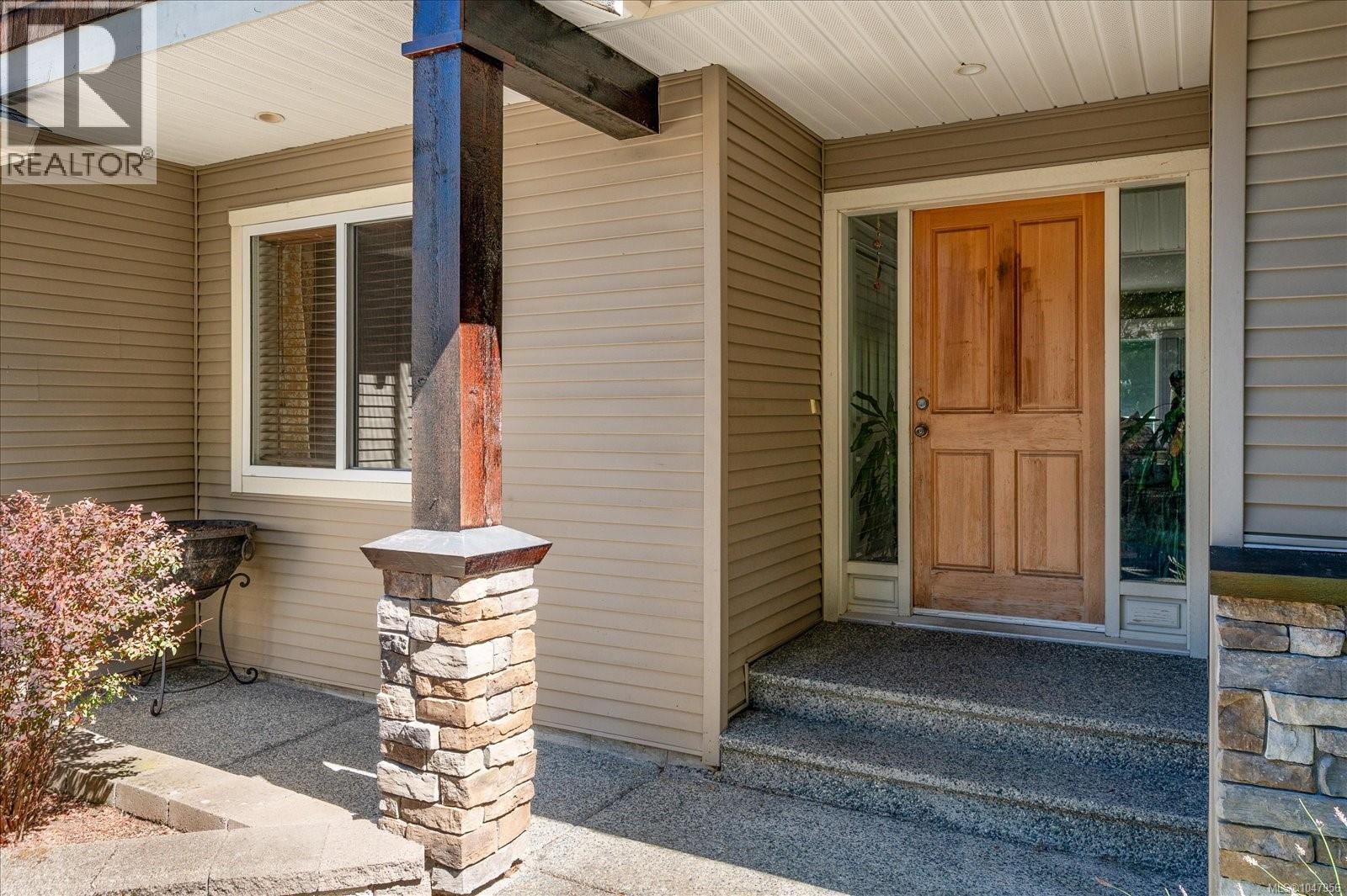 4734 Vista View Cres - 2