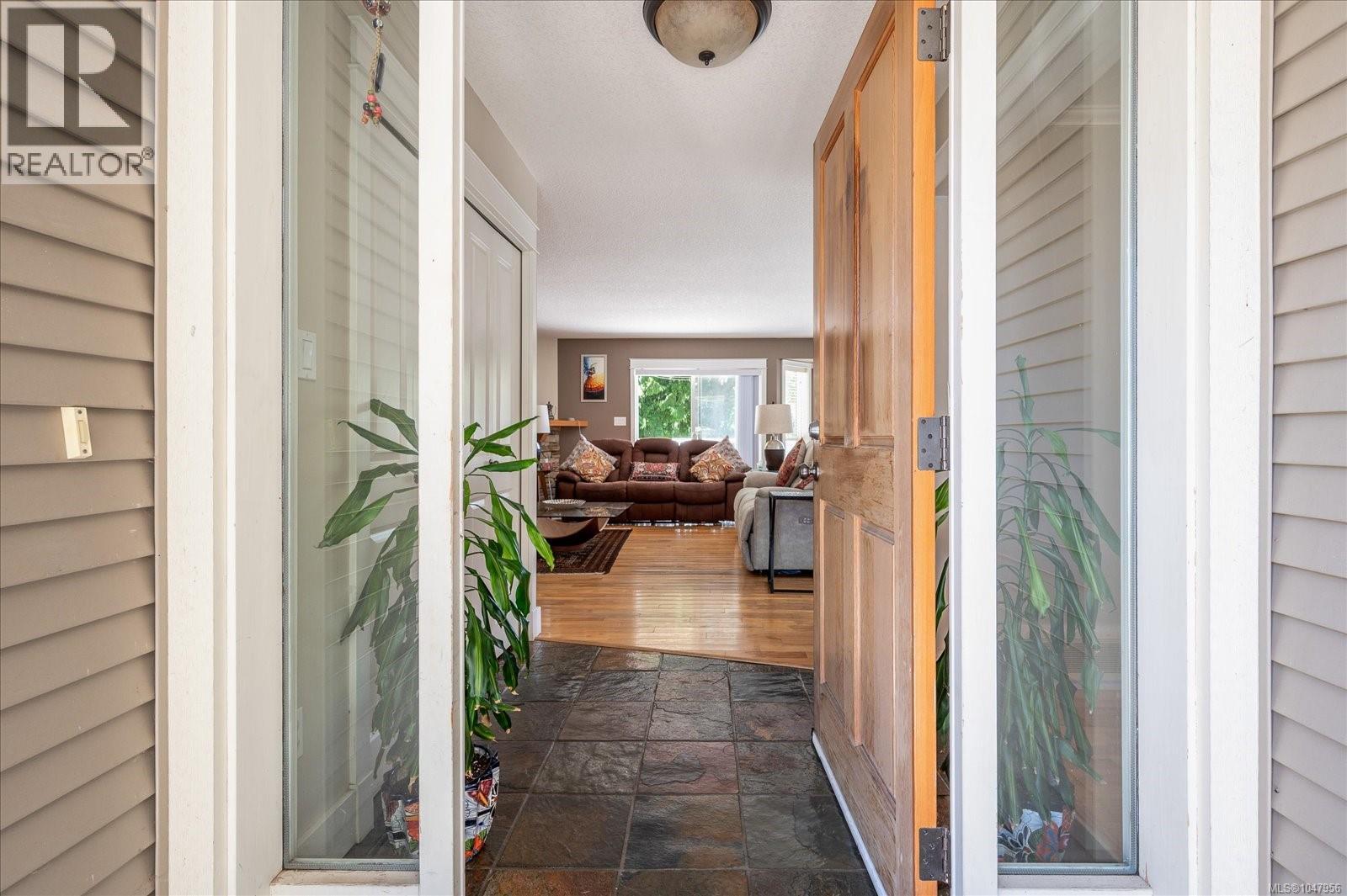 4734 Vista View Cres - Image 3