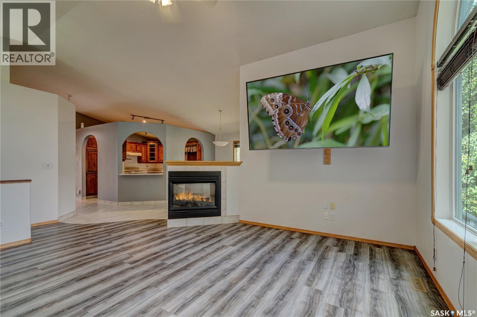 25 Elm BAY - Image 7