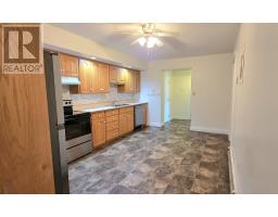 Bath (# pieces 1-6) - 3 2 202 Euston Street, Charlottetown, PE C1A1W8 Photo 6