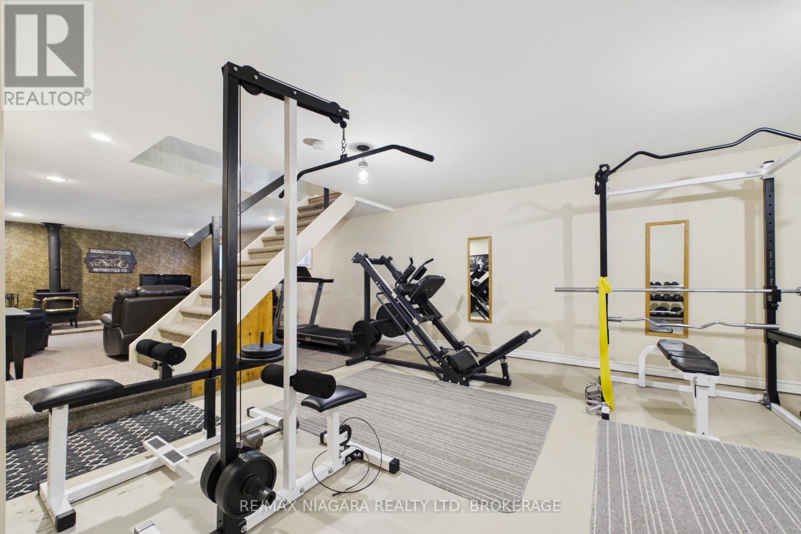 115 PINEWOOD BOULEVARD - 37