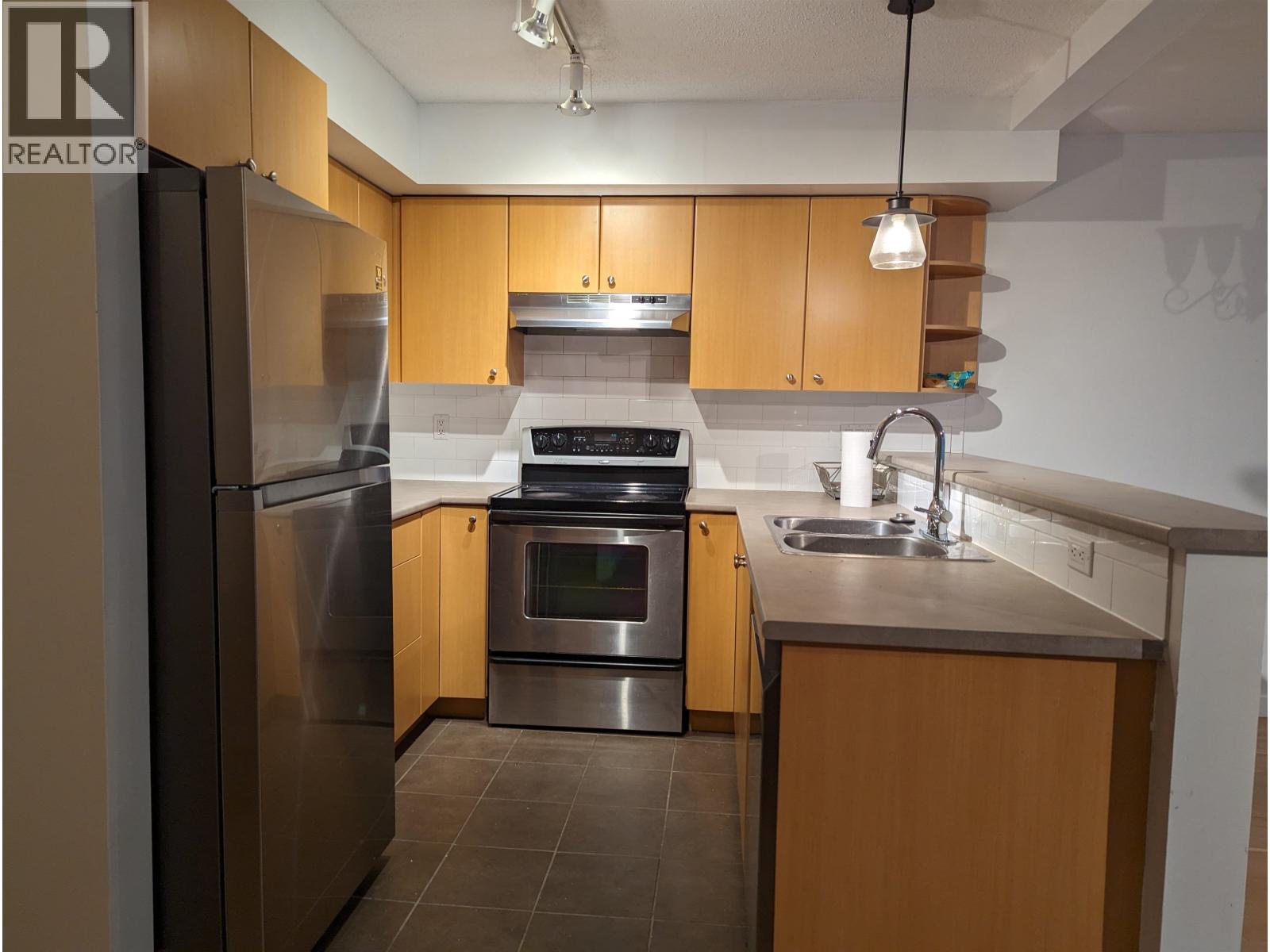 2 Bed, 2 Bath House for Rent in Burnaby – 49 7088 17TH AVENUE, Burnaby – MLS# R3159297 - Image 11