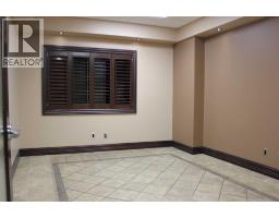 104 And 105, 2201 Box Springs Boulevard Nw, Medicine Hat, AB T1C0C8 Photo 8