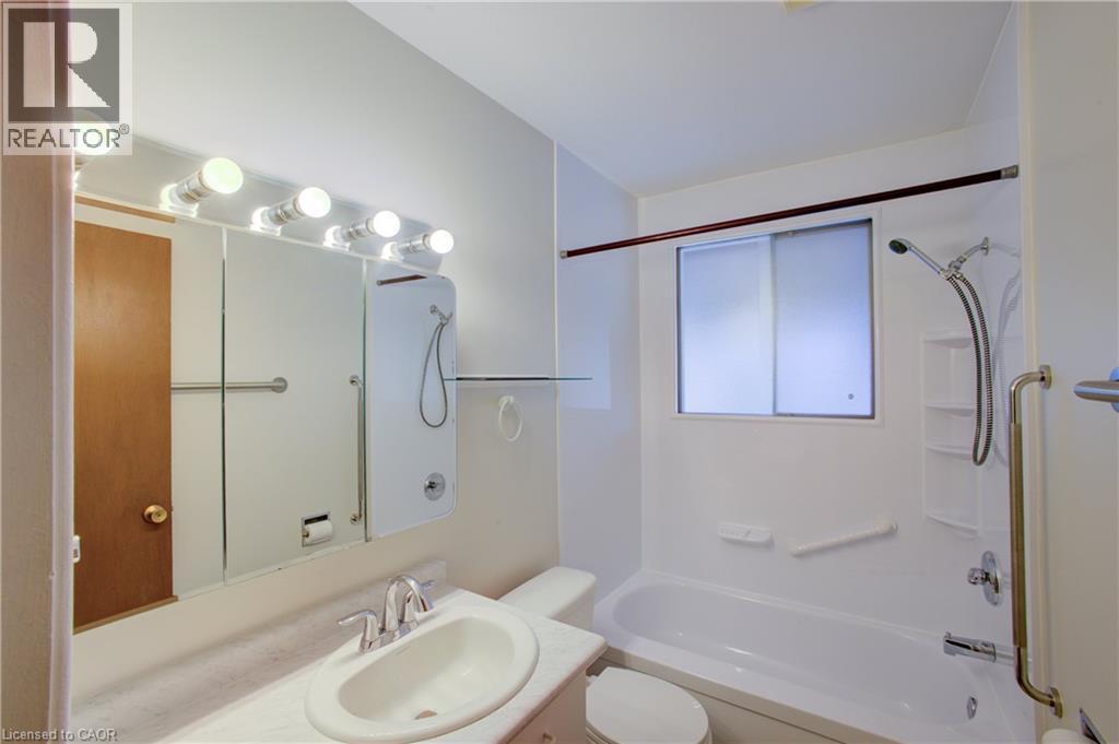 52 QUEENSTON Crescent - Image 22