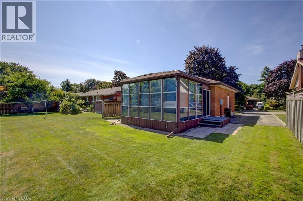 52 QUEENSTON Crescent - Image 38
