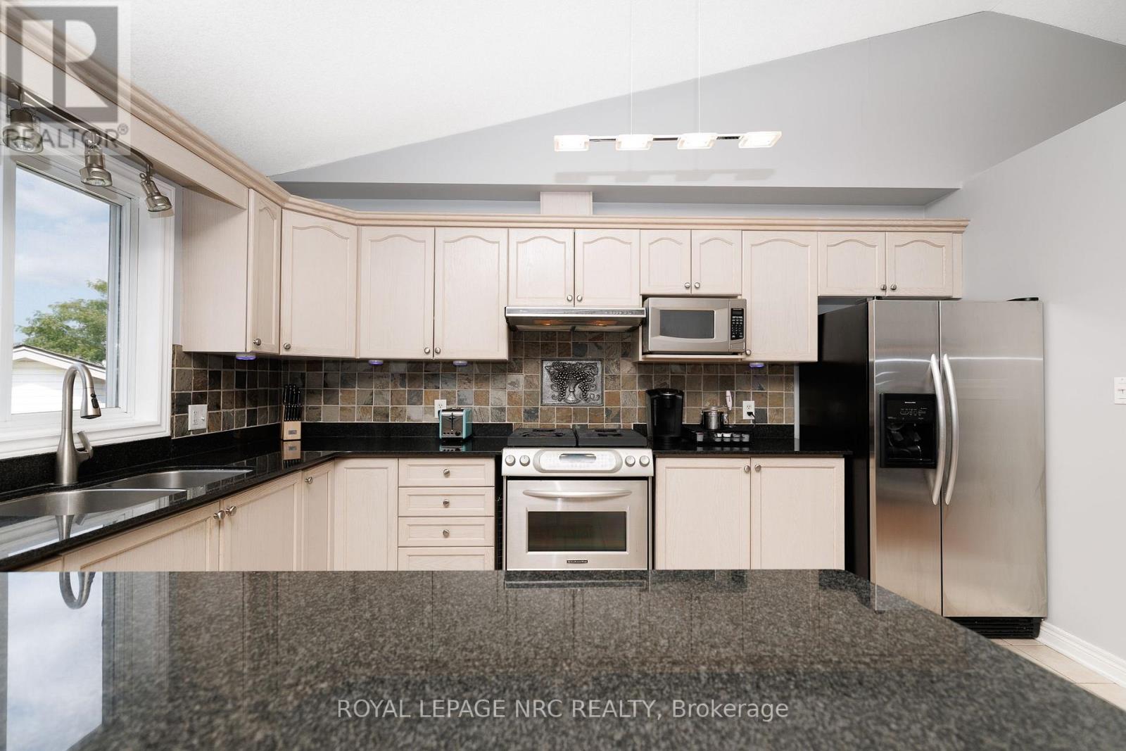8093 BEAVERTON BOULEVARD - 11
