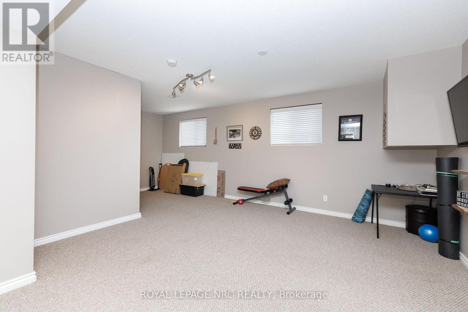 8093 BEAVERTON BOULEVARD - 24