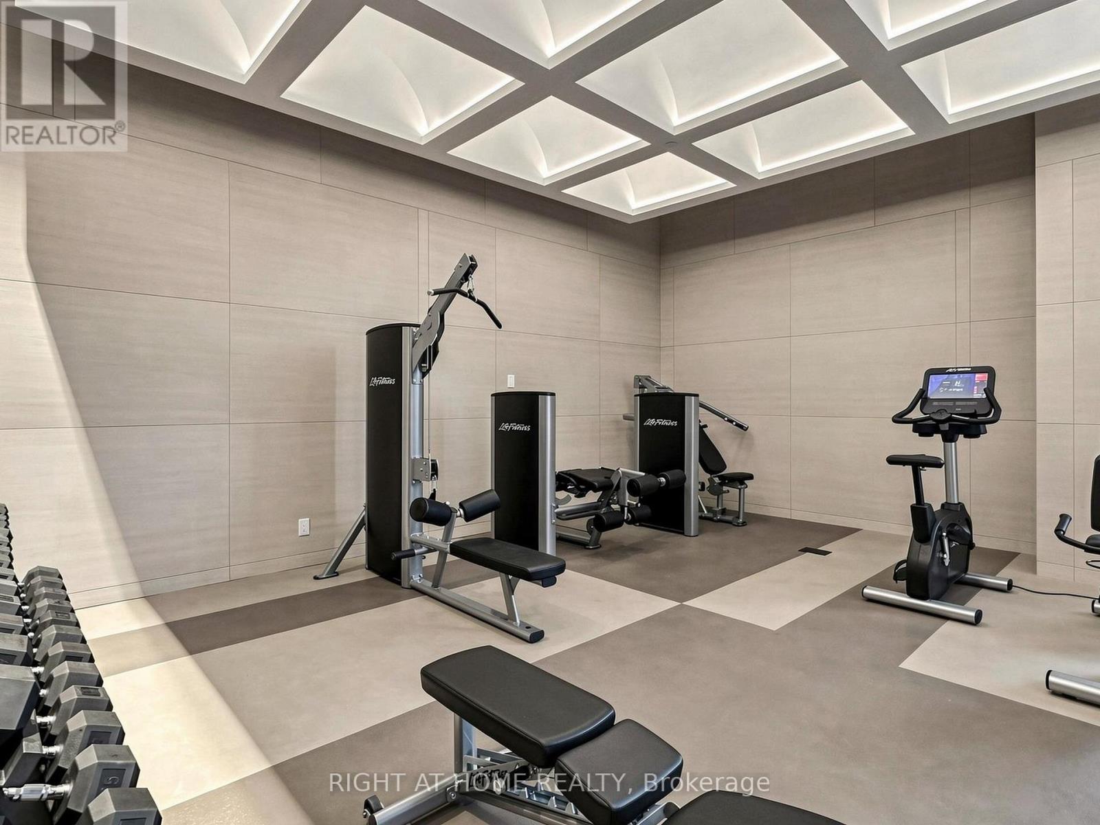 #615 280 HOWLAND AVENUE - Image 39