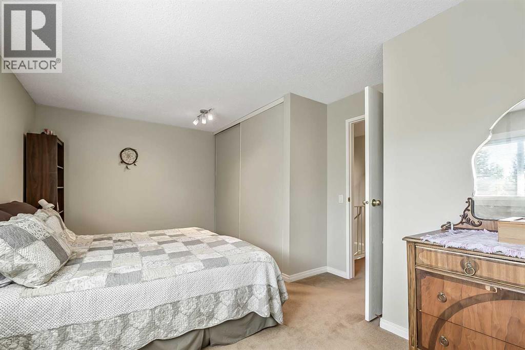 #76 200 Shawnessy Drive SW - 14
