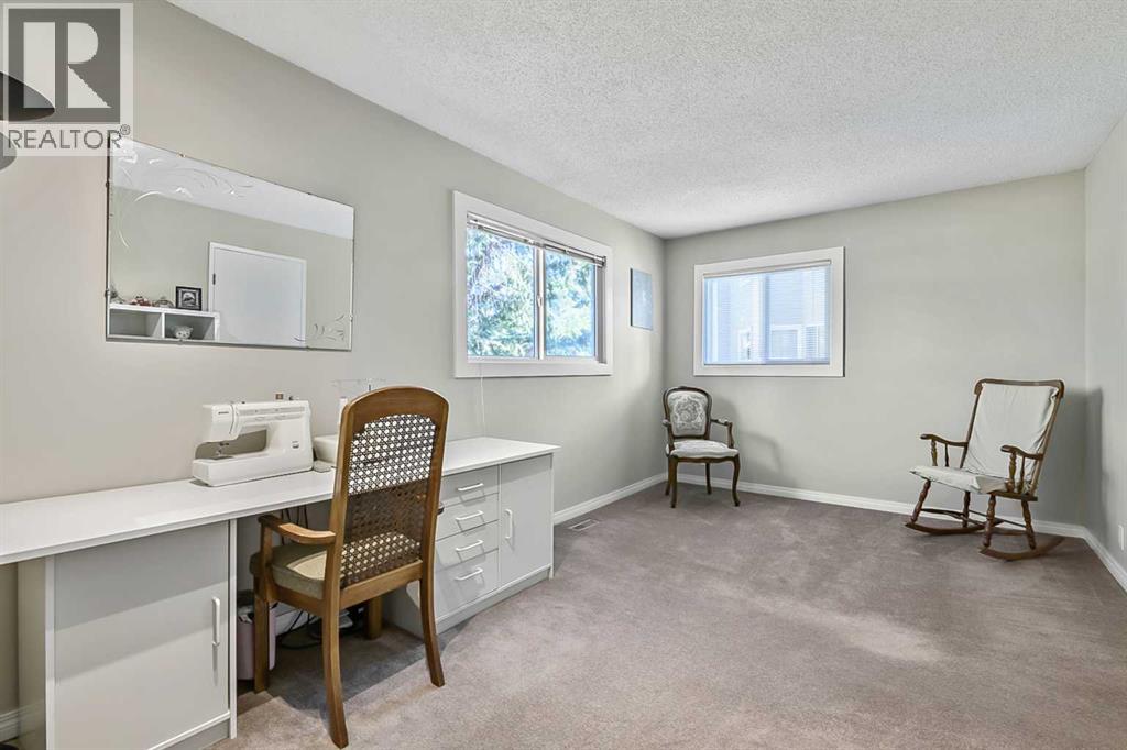 #76 200 Shawnessy Drive SW - 16