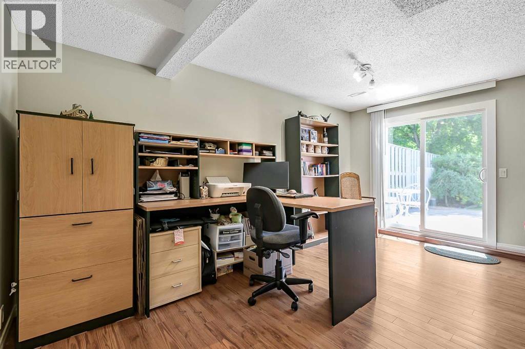 #76 200 Shawnessy Drive SW - 18