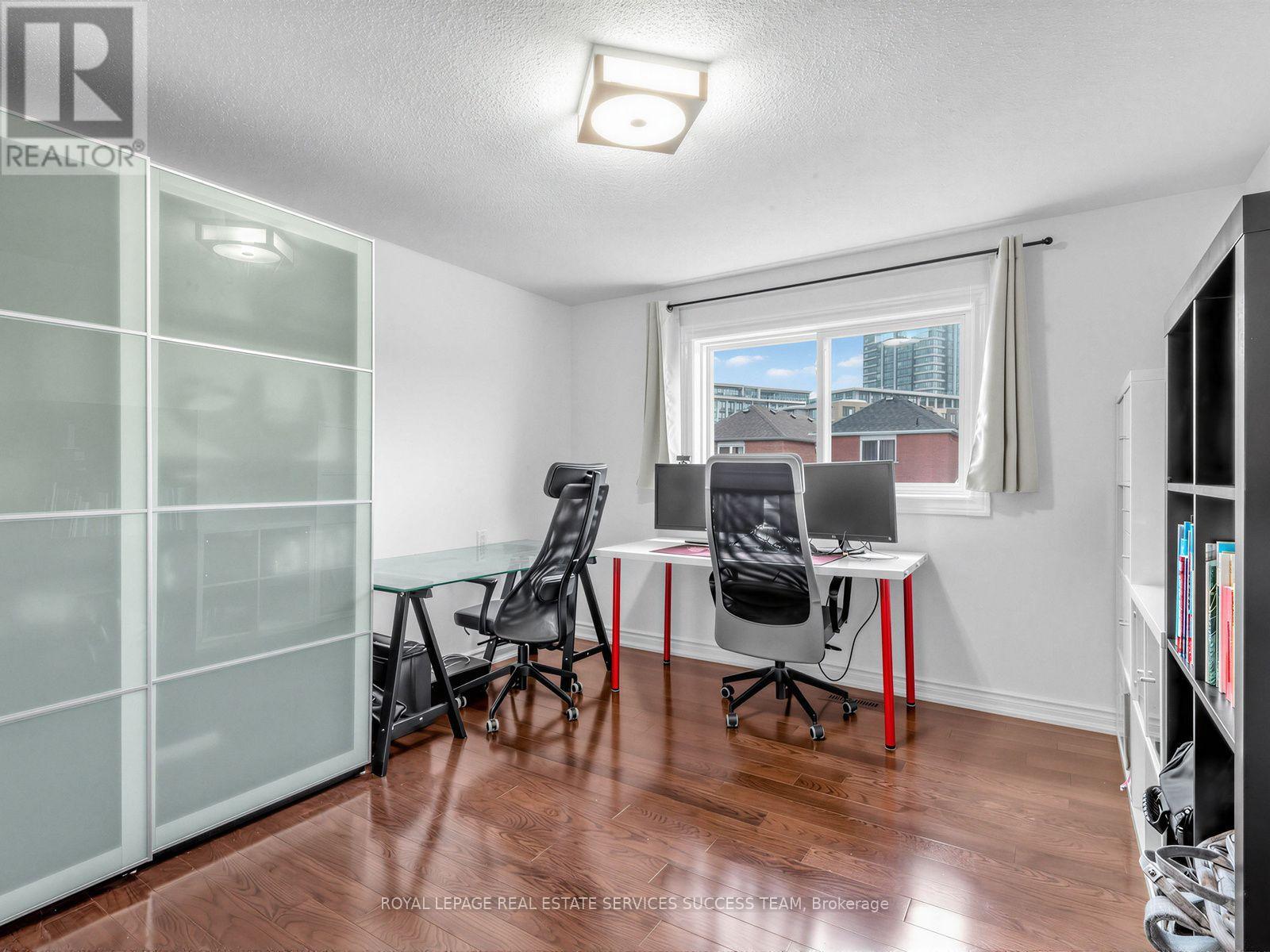 43 HENDON ROAD - Image 26