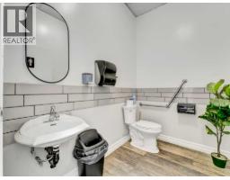 8 3 Street Se, Redcliff, AB T0J2P0 Photo 9