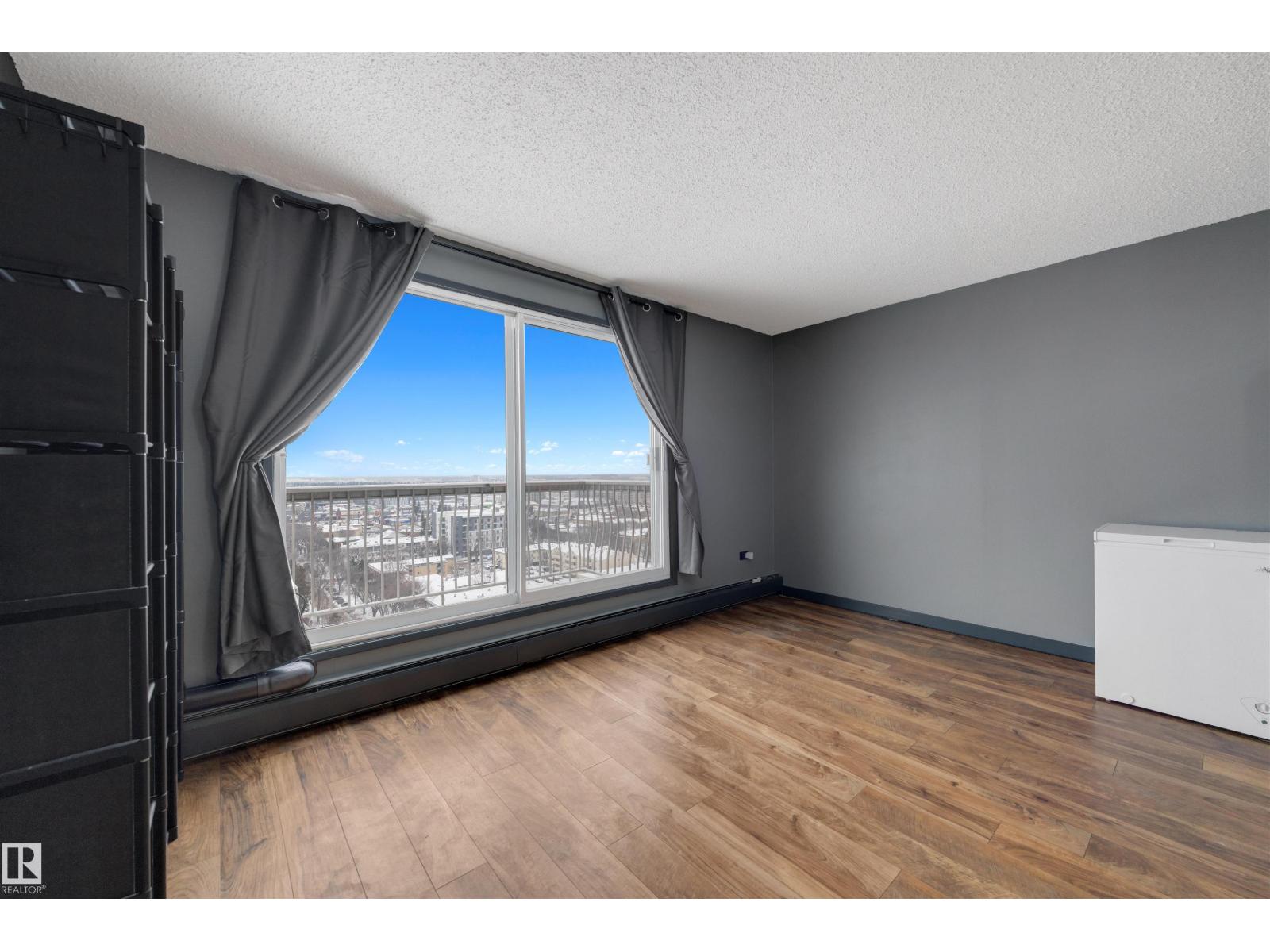 #1702 10150 117 ST NW - 6