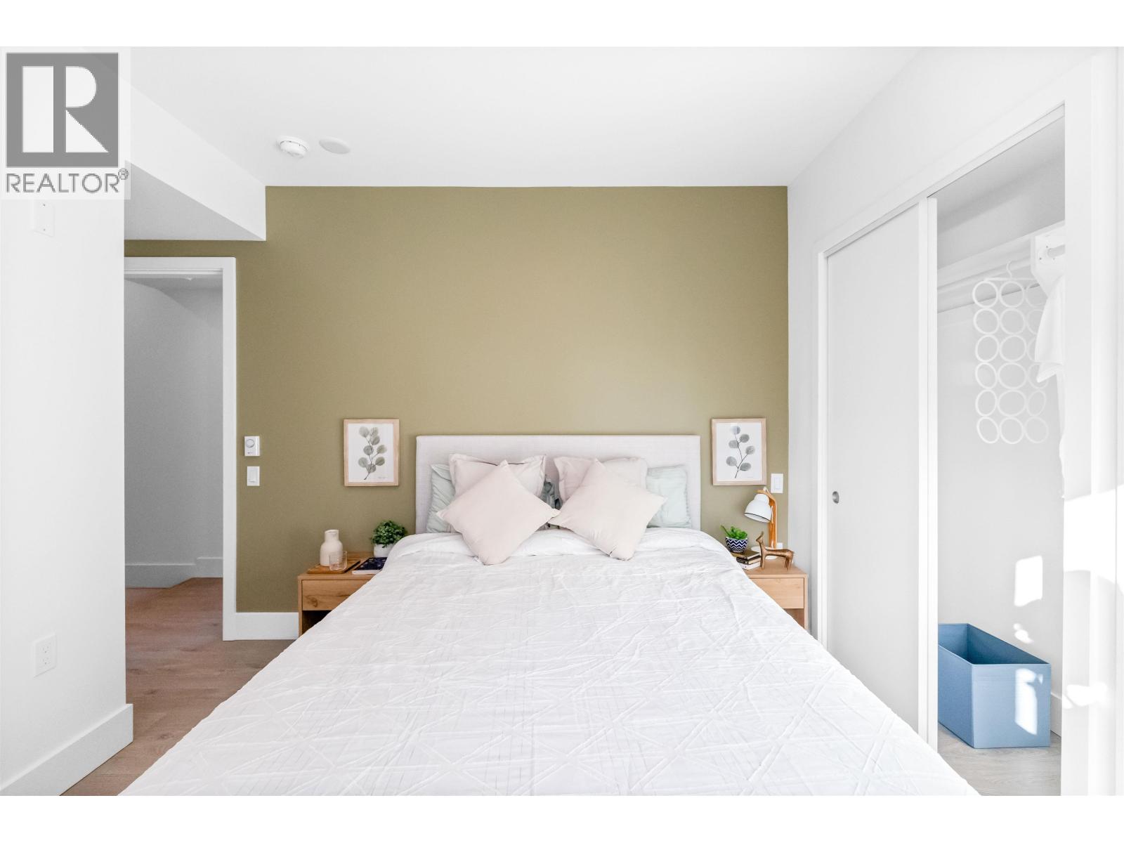 2069 E 1ST AVENUE, Vancouver