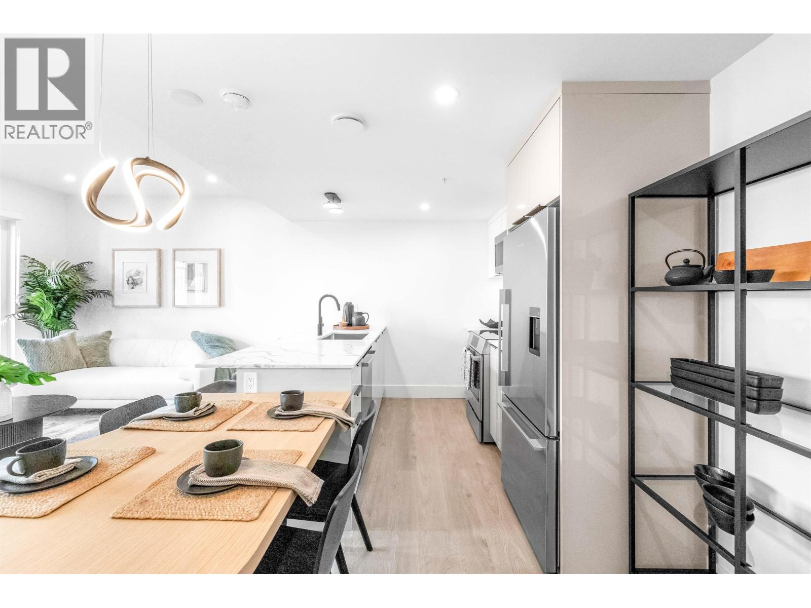 2069 E 1ST AVENUE, Vancouver