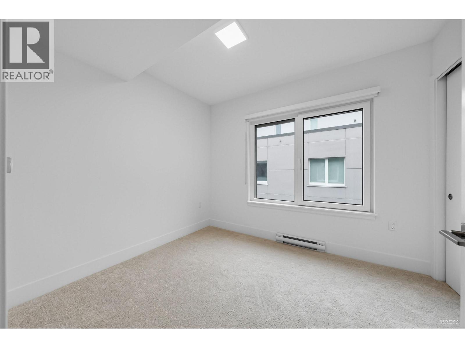 2071 E 1ST AVENUE, Vancouver