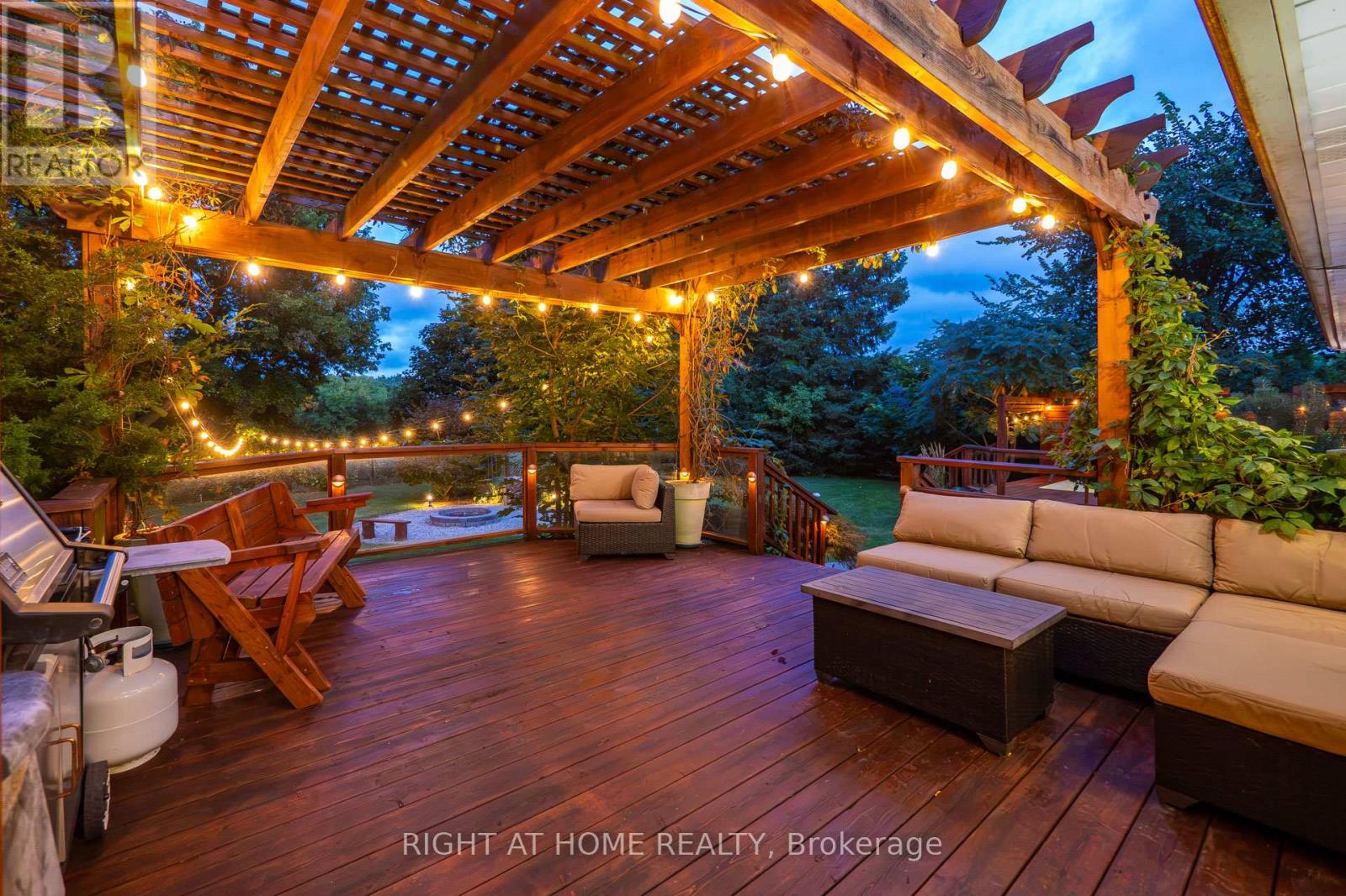 11749 TENTH LINE - Image 27