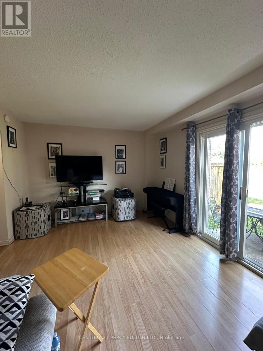 #156 100 BROWNLEIGH AVENUE - 17