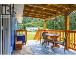 429 Community Rd, Sayward, BC V0P1R0 Photo 14