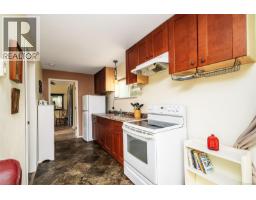 429 Community Rd, Sayward, BC V0P1R0 Photo 8