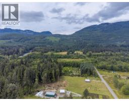 429 Community Rd, Sayward, BC V0P1R0 Photo 41