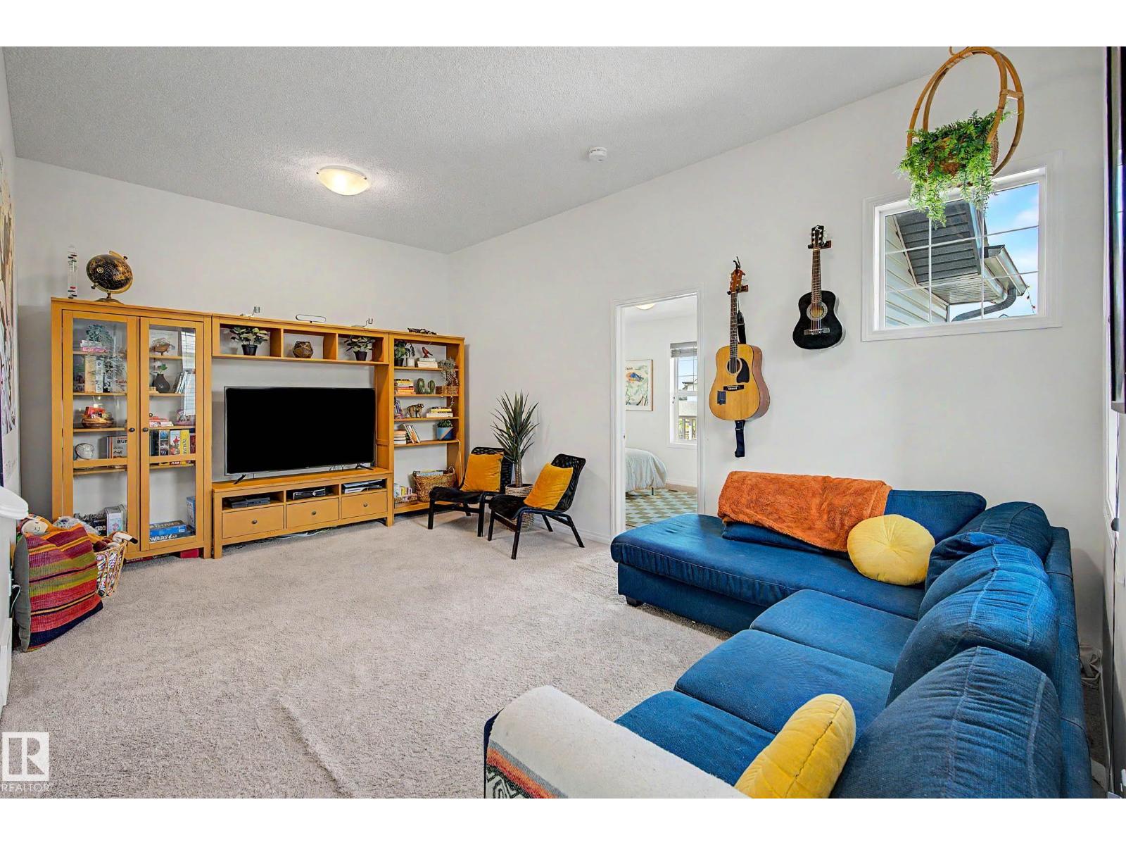 6107 176 AV NW - 16