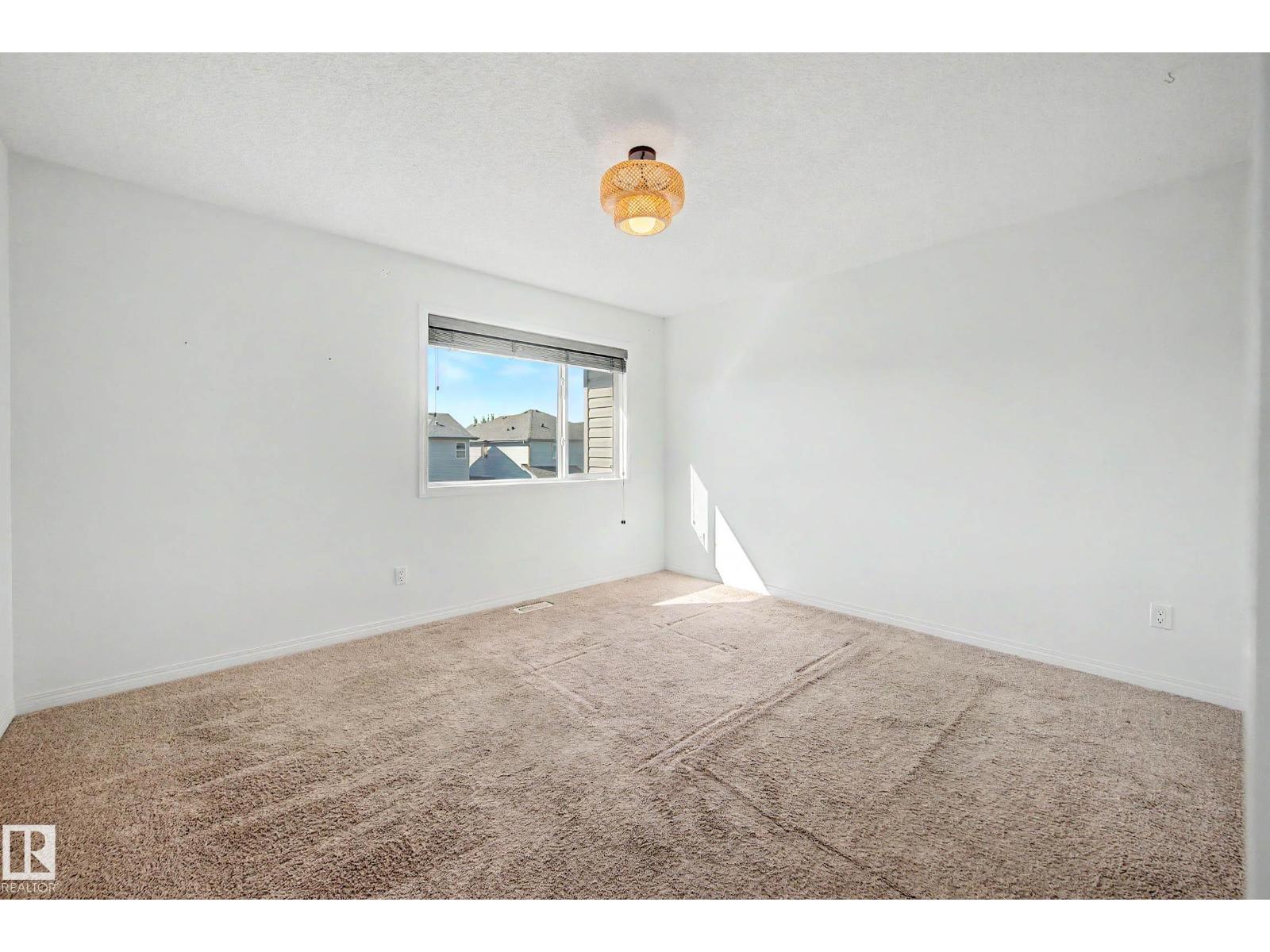 6107 176 AV NW - 31