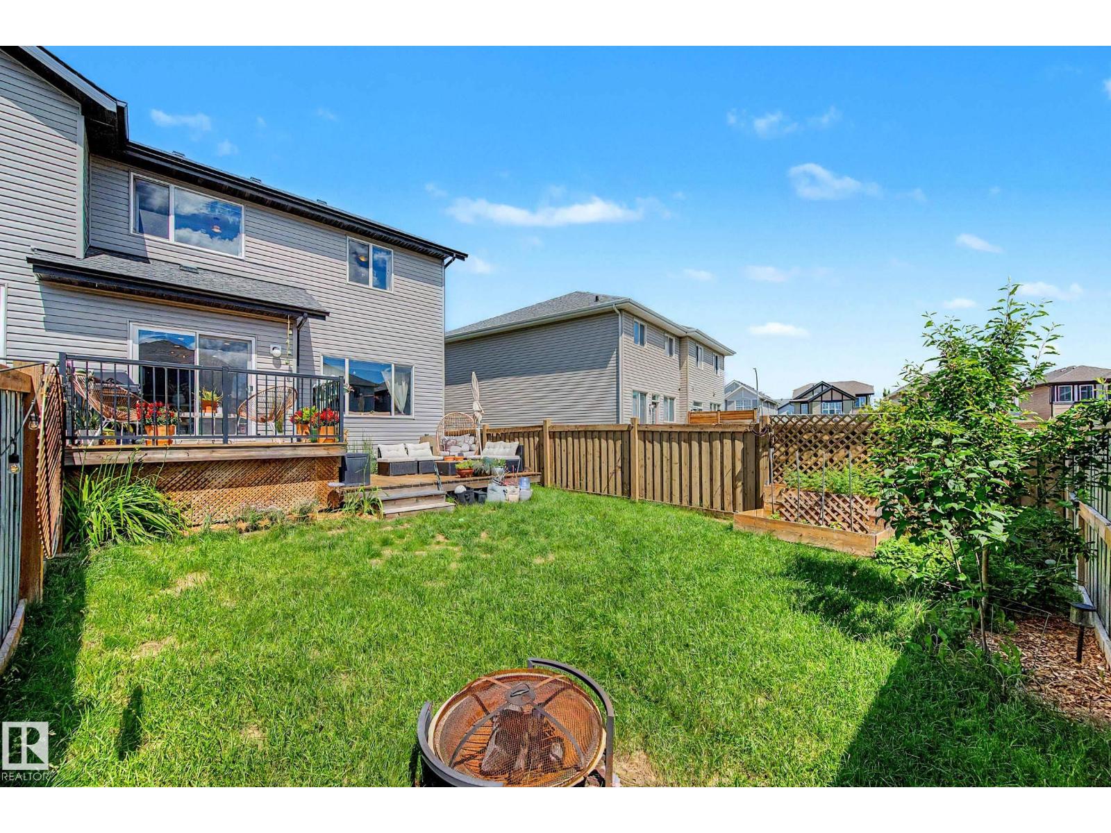 6107 176 AV NW - 50