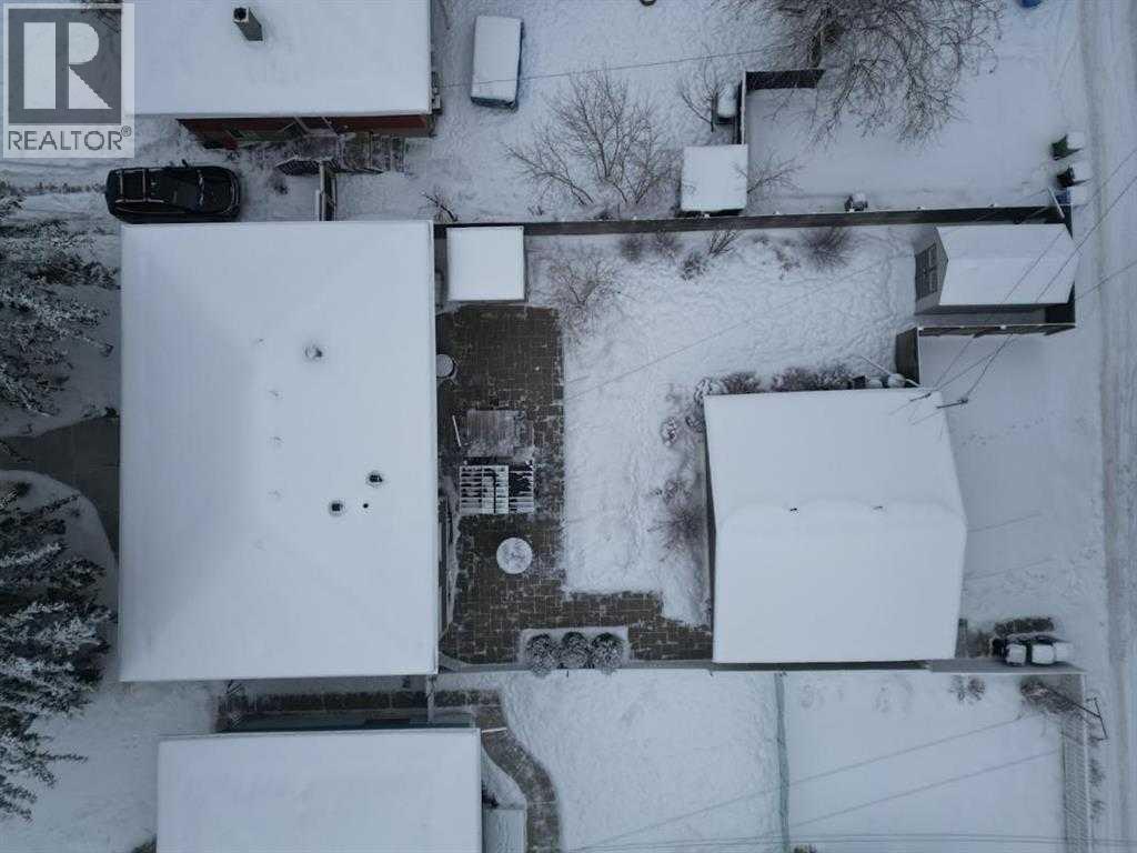 716, 55 ave Avenue SW