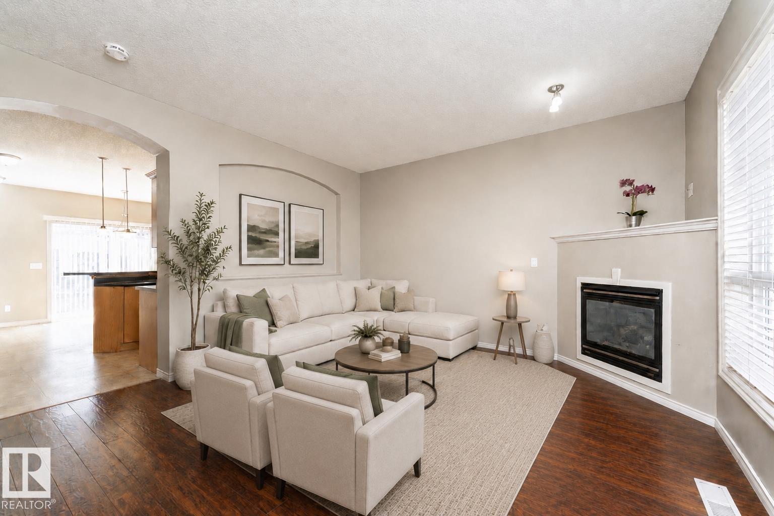 #72 13825 155 AV NW, Carlton, Edmonton photo 4