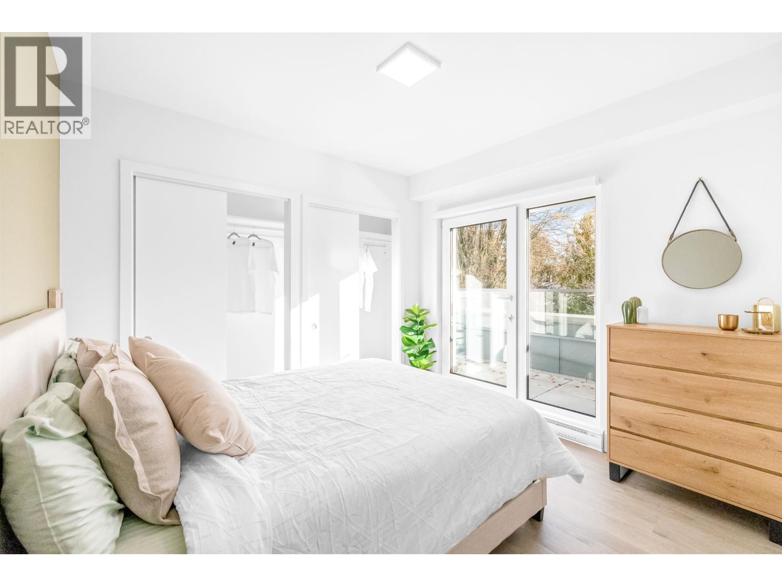 111 2085 E 1ST AVENUE, Vancouver